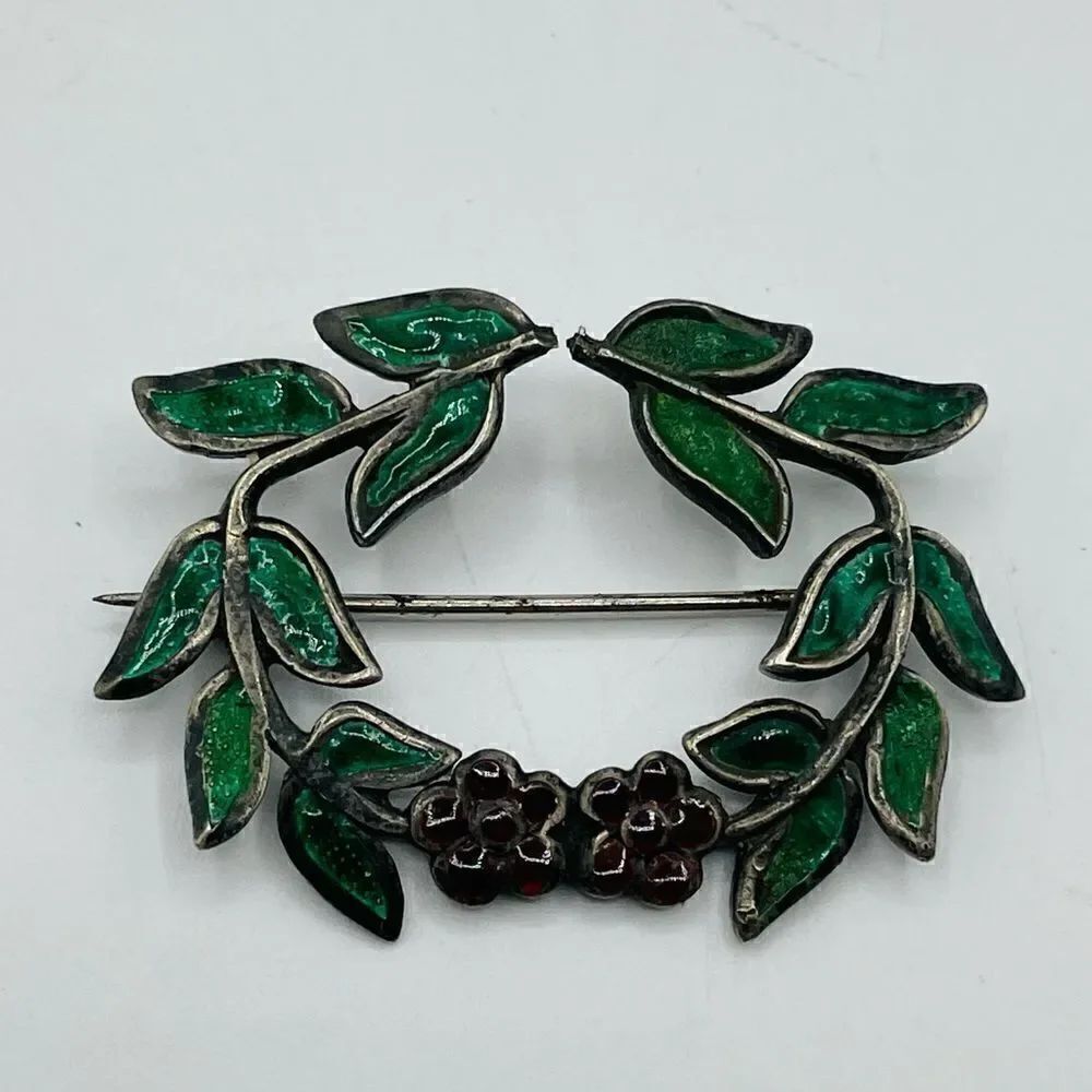 Vintage Silver Enamel Wreath Pin Brooch